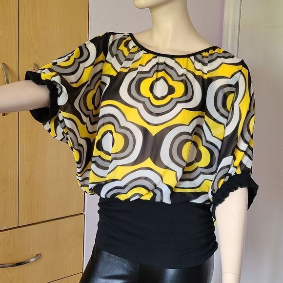 Bright Swirl Summer Blouse - Picture 7 of 7